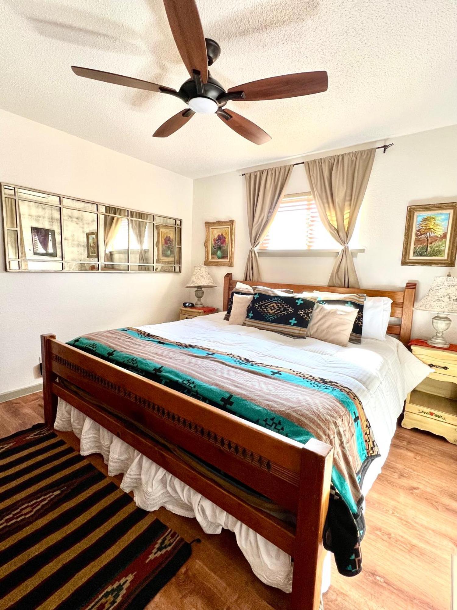Downtown Historic East-side Coyote House 2b 2ba *