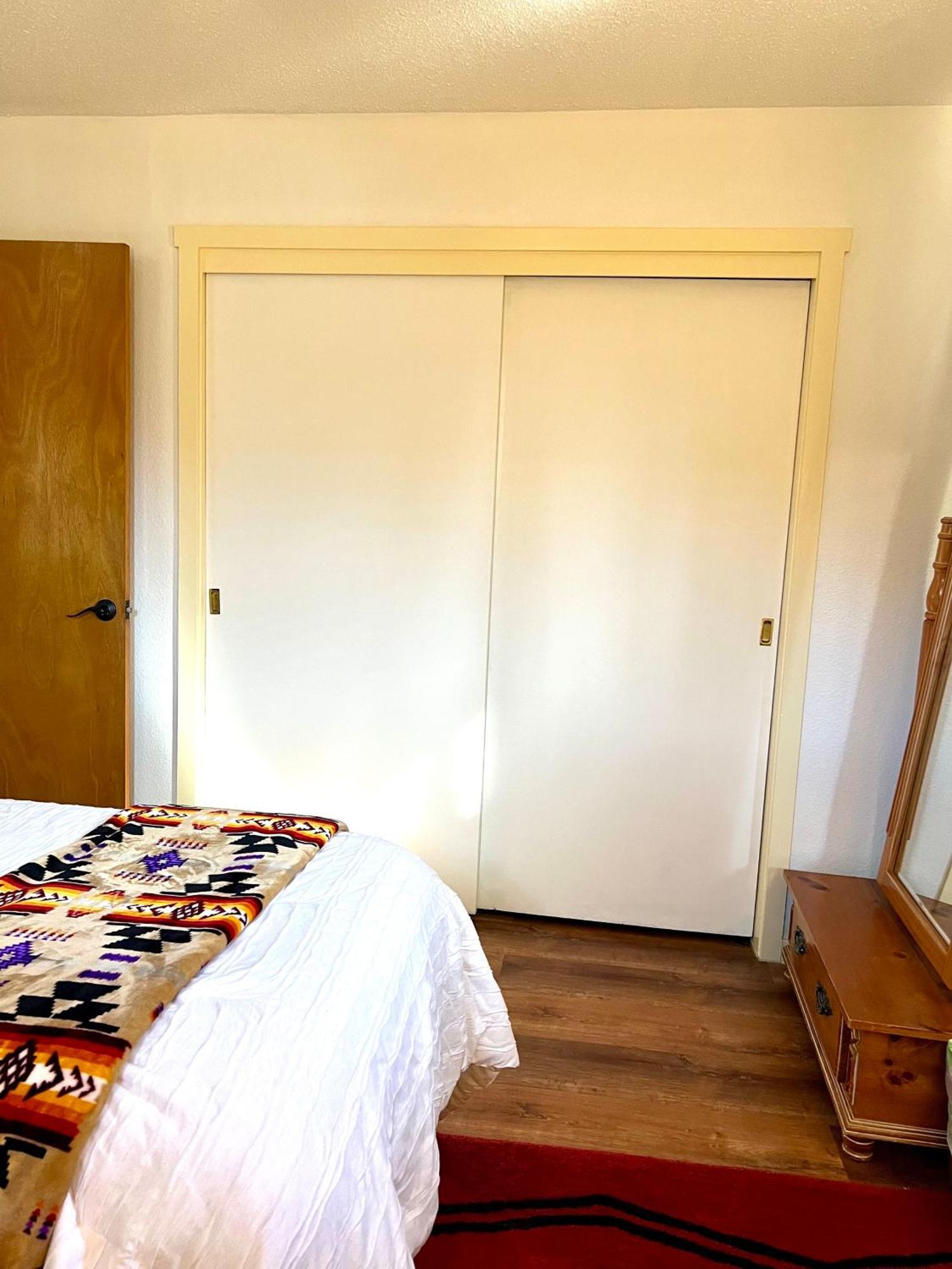 Hébergement de vacances Downtown Historic East-side Coyote House 2b 2ba *