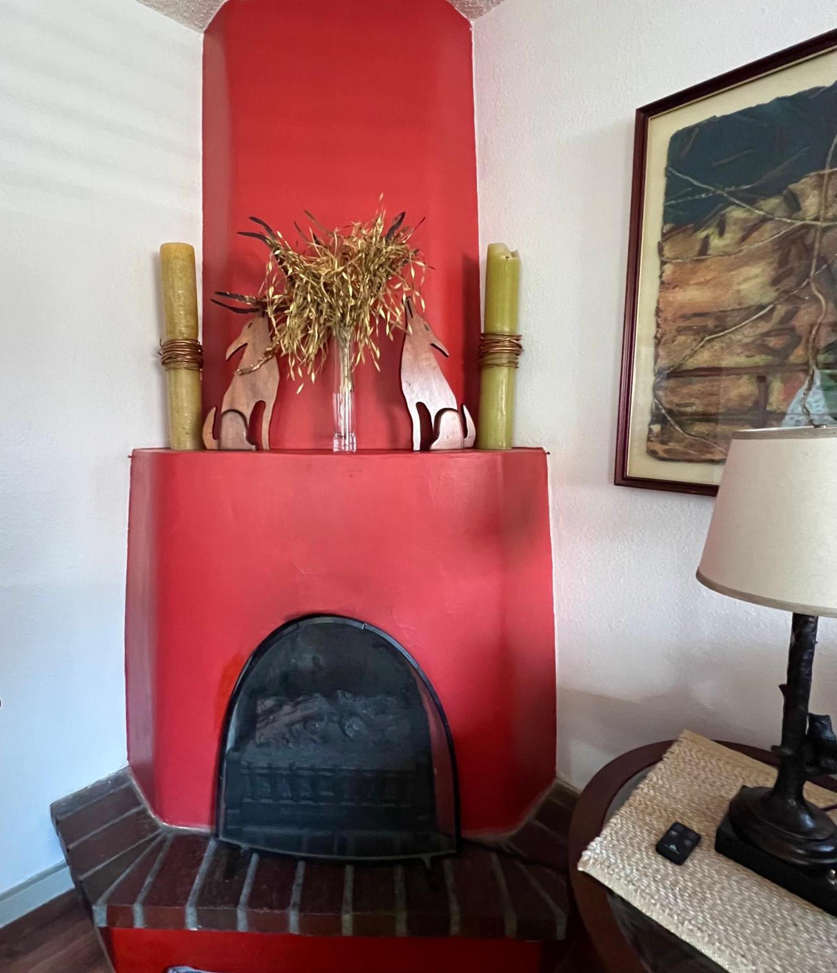 Downtown Historic East-side Coyote House 2b 2ba Santa Fé