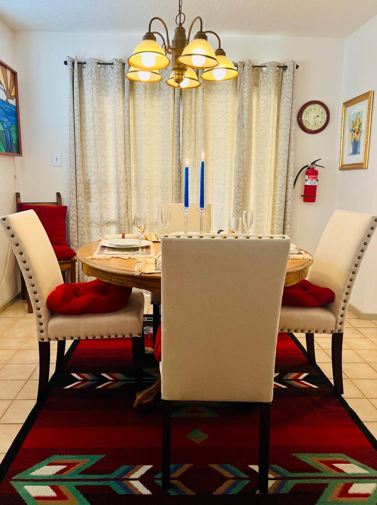 Downtown Historic East-side Coyote House 2b 2ba Hébergement de vacances *